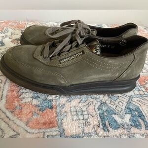 Mephisto suede shoes size 8 RUNOFF excellent condition